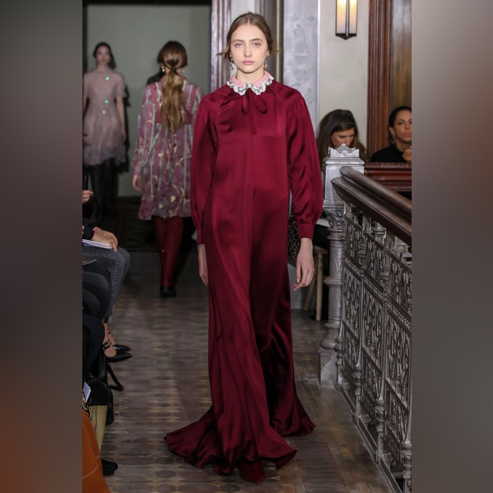 VALENTINO RUNWAY TIE NECK FLORAL COLLAR LONG RED GOWN DRESS IT 44